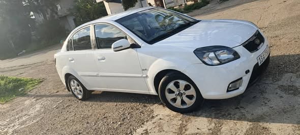 كيا ريو 2011 - صورة 2