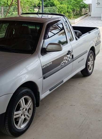 فولكس فاغن سافيرو 2002 - صورة 2