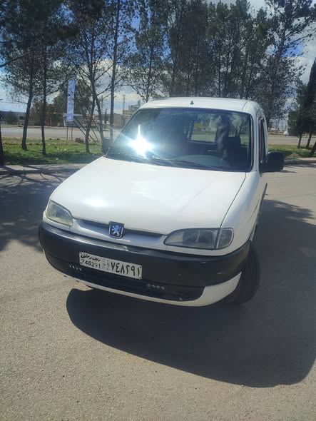 بيجو باتنر 1999 - صورة 1