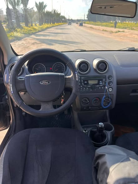 فورد فيستا 2007 - صورة 5