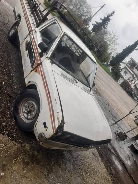 نيسان بيك أب 1977 - صورة 3