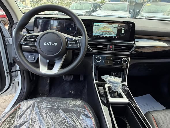 كيا سيلتوس 2025 - صورة 4