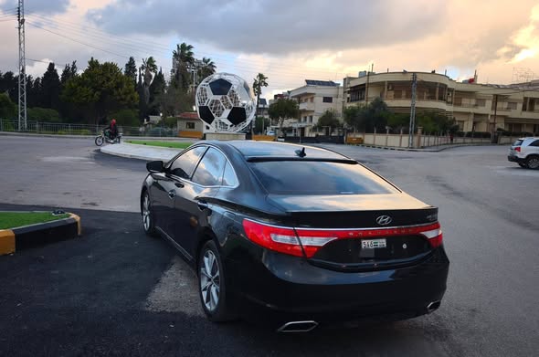 هيونداي أزيرا 2015 - صورة 2