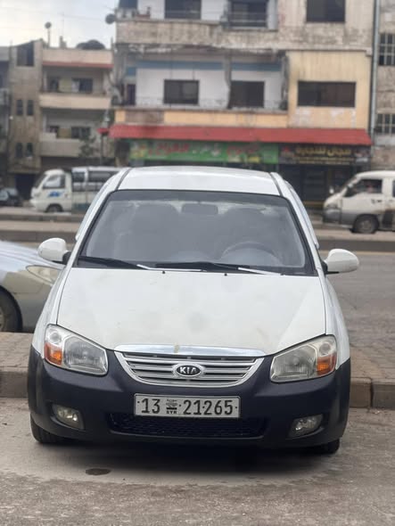 كيا سيراتو 2008 - صورة 2
