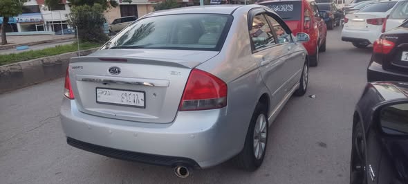 كيا سيراتو 2009 - صورة 2