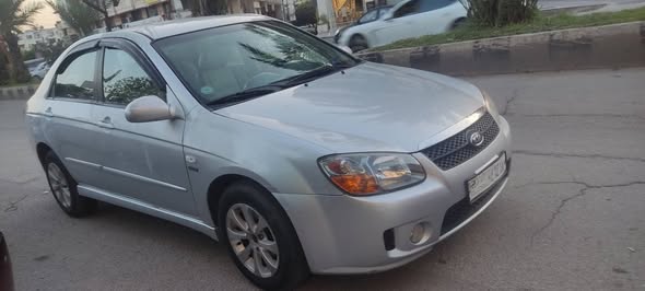 كيا سيراتو 2009 - صورة 4