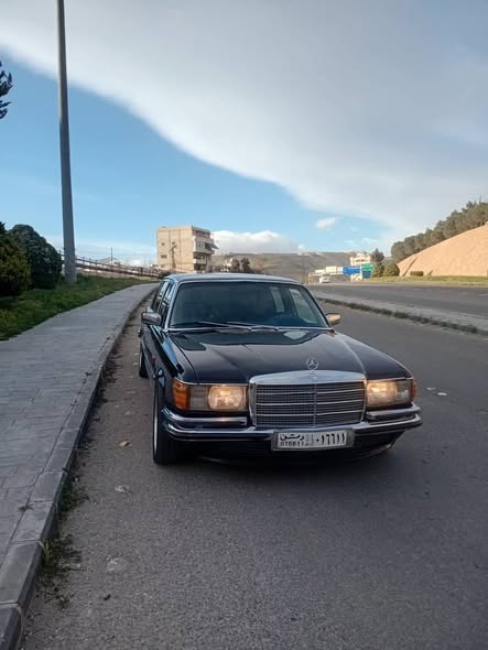 مرسيدس 280 1975 - صورة 1