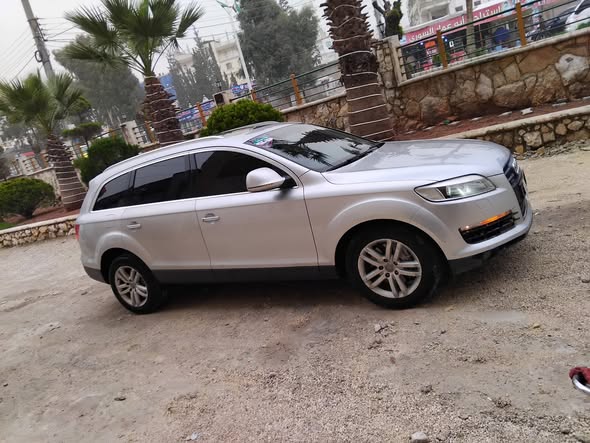 اودي كيو 7 2007 - صورة 1