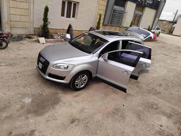 اودي كيو 7 2007 - صورة 4