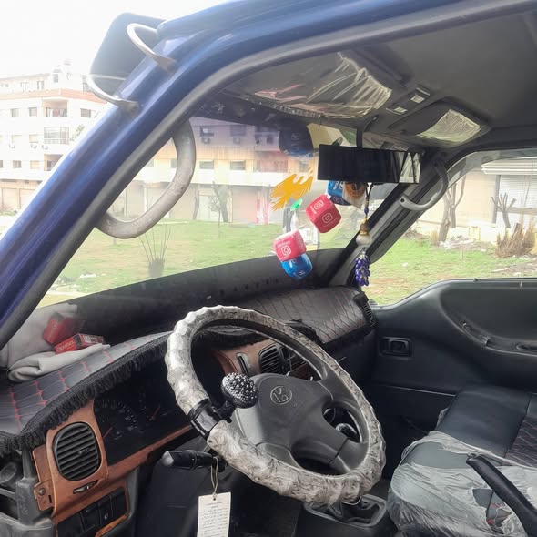 هيونداي H-100 2001 - صورة 3