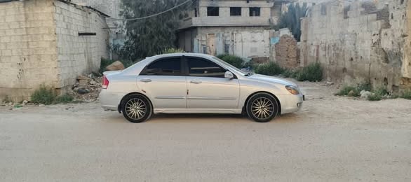 كيا سيراتو 2007 - صورة 1