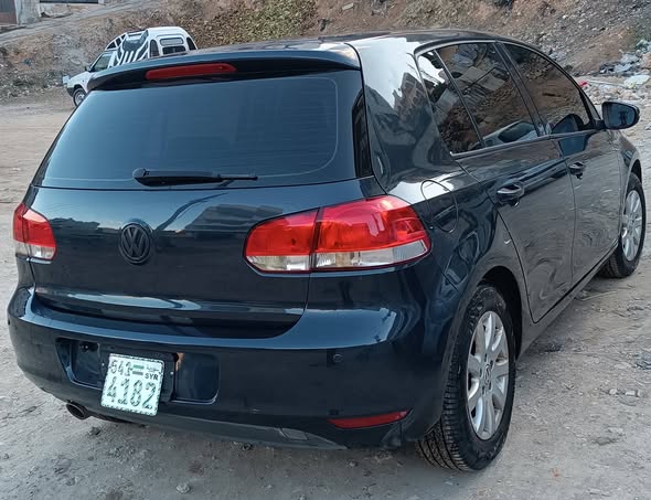 فولكس فاجن جولف 2011 - صورة 2