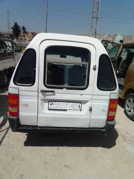 سكودا كرت 1995 - صورة 2