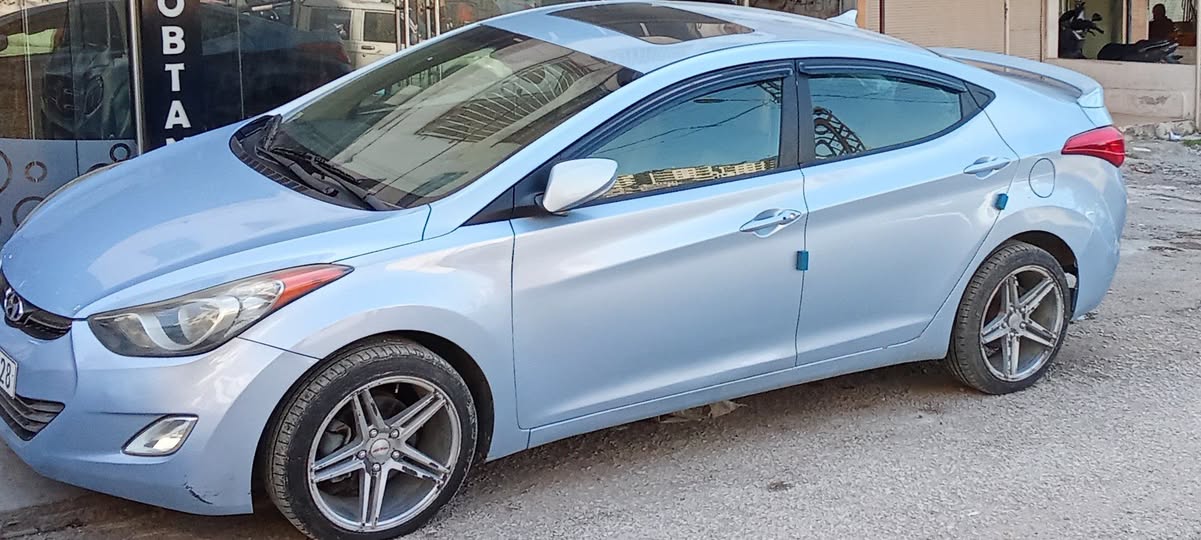 هيونداي الينترا 2013