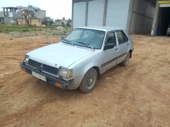 ميتسوبيشي 1200 1983 - صورة 4