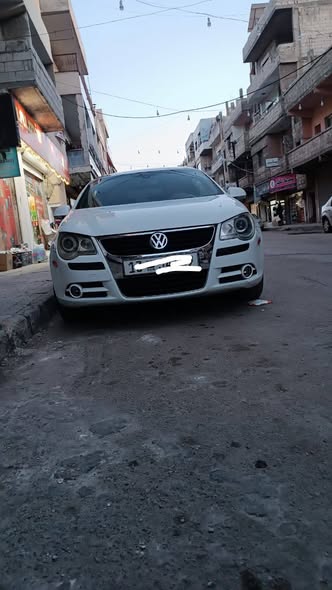 فولكس فاجن إيوس 2009 - صورة 1