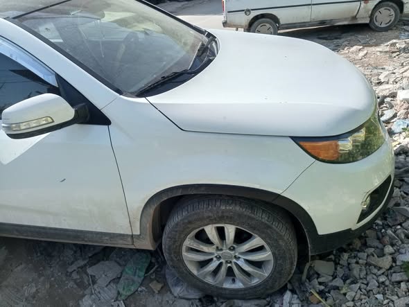 كيا سورينتو 2011 - صورة 4