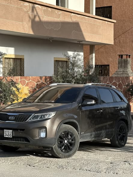 كيا سورينتو 2013 - صورة 2