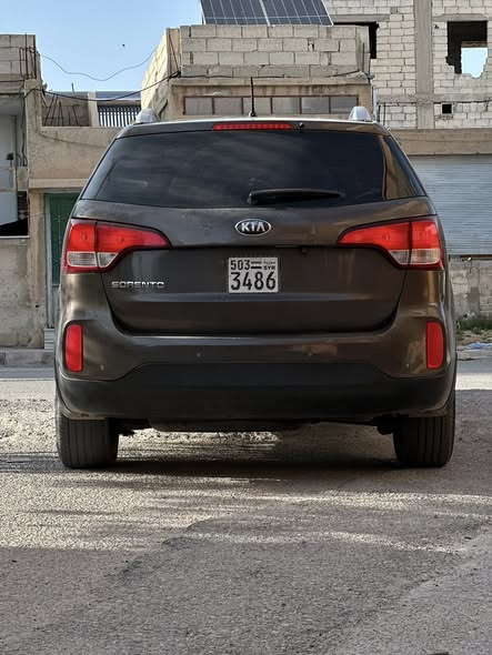 كيا سورينتو 2013 - صورة 4