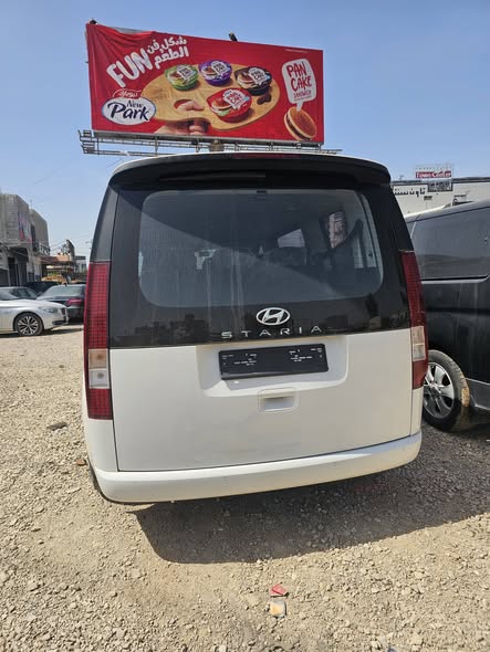 هيونداي ستاريا 2023 - صورة 4