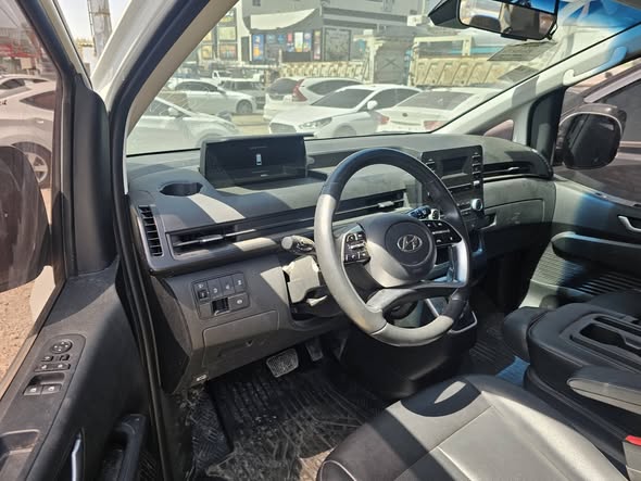 هيونداي ستاريا 2023 - صورة 5