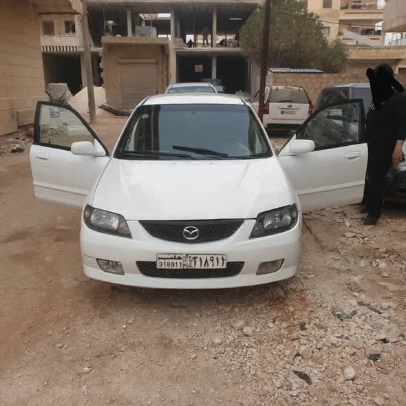 مازدا 323 2001 - صورة 2