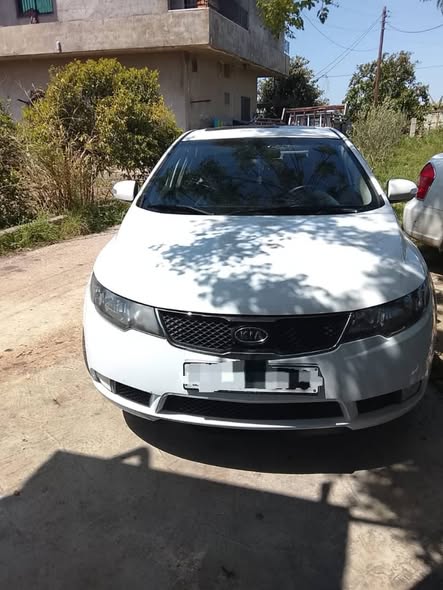 كيا فورتي 2010 - صورة 1