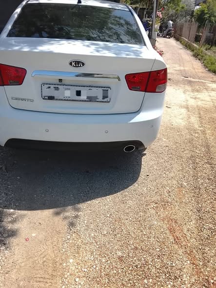 كيا فورتي 2010 - صورة 5