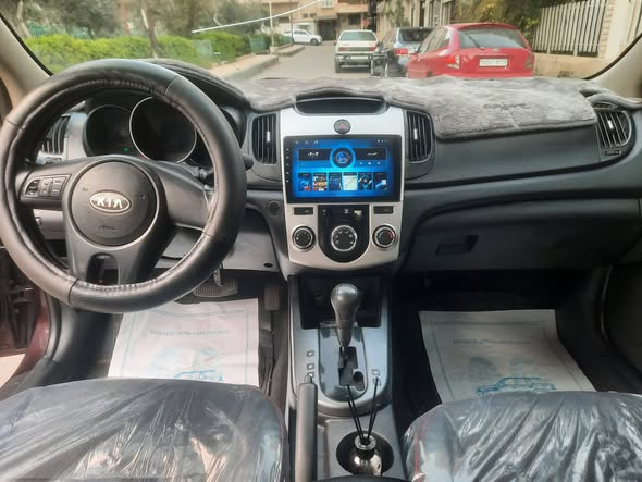 كيا فورتي 2010 - صورة 2