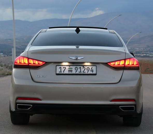 هيونداي جينيسيس 2015 - صورة 2