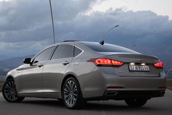 هيونداي جينيسيس 2015 - صورة 4