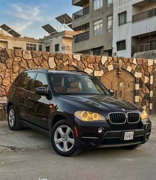 بي إم دبليو اكس 5 2012 - صورة 1