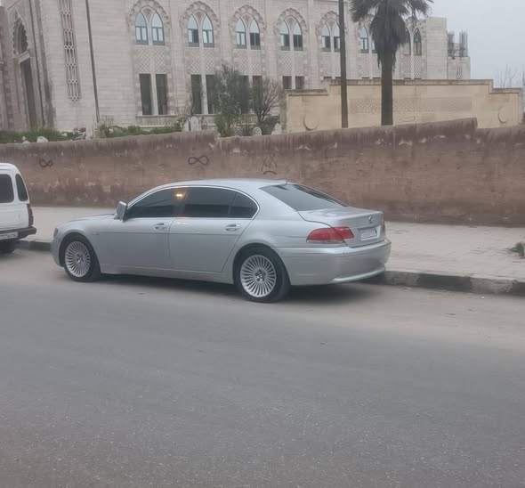 بي إم دبليو 745 2004 - صورة 2