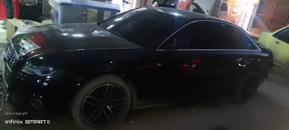 أودي A4 2010 - صورة 1