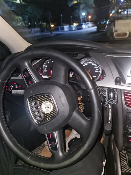 أودي A4 2010 - صورة 4