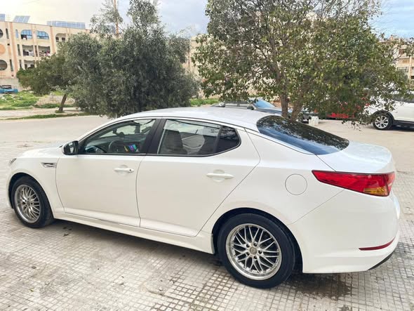 كيا K5 2011 - صورة 1