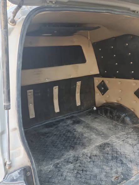 هيونداي ستاريكس 2002 - صورة 2