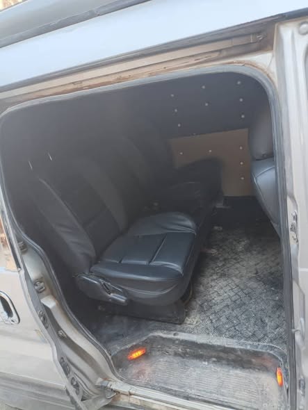 هيونداي ستاريكس 2002 - صورة 4