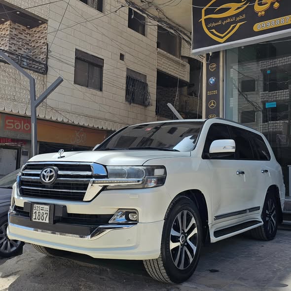 تويوتا لاندكروزر 2019 - صورة 3