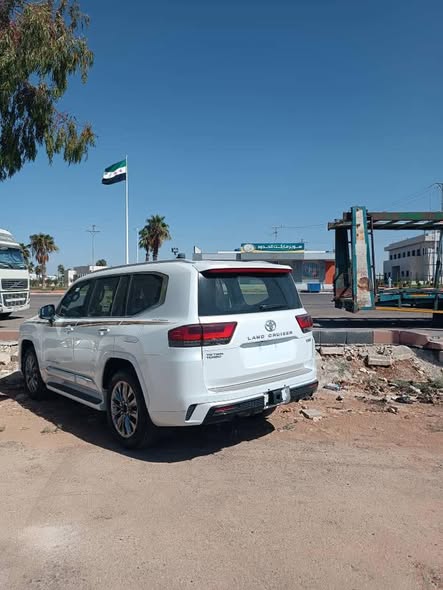 تويوتا لاند كروزر 2025 - صورة 3