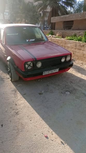 فولكس فاجن جولف 1976 - صورة 3