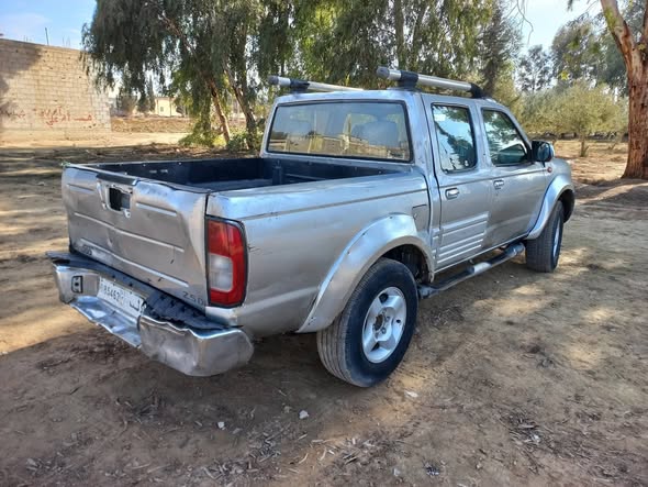 نيسان نافارا 2004 - صورة 3