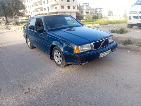 فولفو 460 1993 - صورة 1