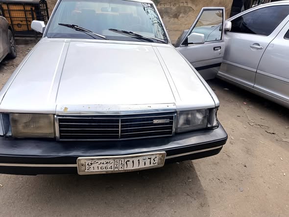 مازدا 929 1983 - صورة 5