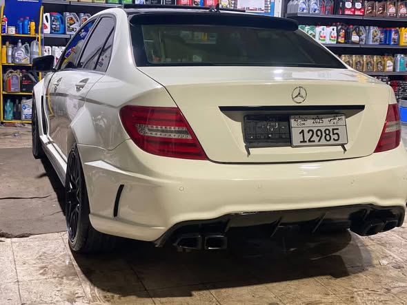 مرسيدس C300 2012 - صورة 4