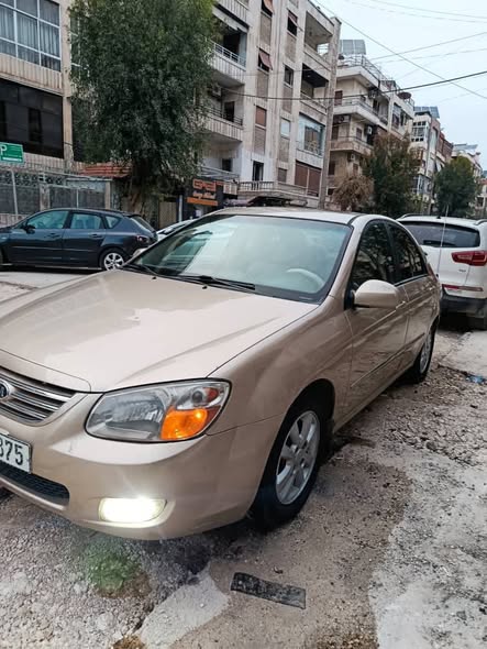 كيا سيراتو 2007 - صورة 1