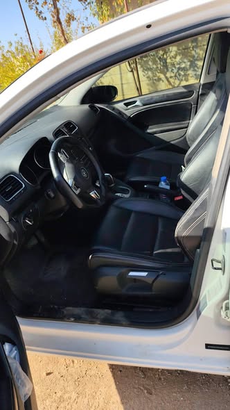 فولكس فاغن جولف 2011 - صورة 2