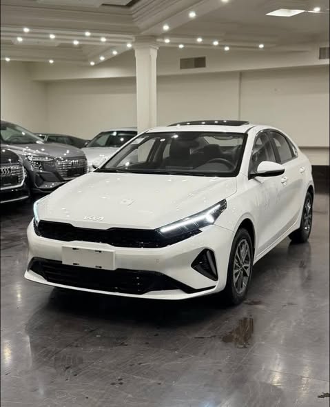 كيا K3 2025 - صورة 1