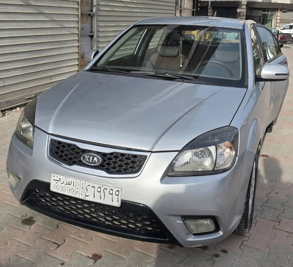 كيا ريو 2011 - صورة 1
