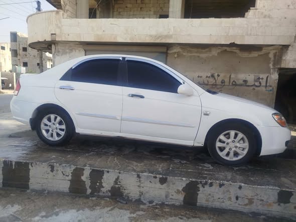 كيا سيراتو 2008 - صورة 1